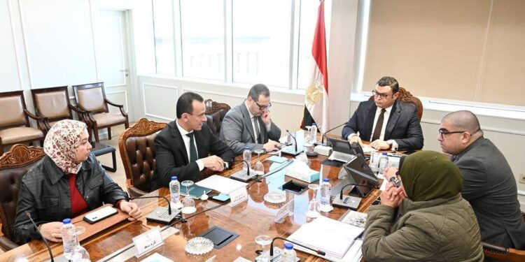 وزير الإسكان يتابع سير العمل بمشروع تطوير منطقة مثلث ماسبيرو