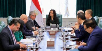 وزيرة التضامن الاجتماعي تبحث مع رئيس الهيئة العامة للمنطقة الاقتصادية لقناة السويس تعزيز سبل التعاون لأسر برنامج الدعم النقدي «تكافل وكرامة»