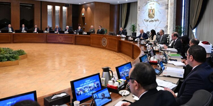 تعرف علي 13 قراراً لمجلس الوزراء في اجتماعه 74 اليوم 