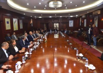 وزير الاستثمار: يعقد لقاء مع مستثمري محافظة الأقصر بحضور المحافظ