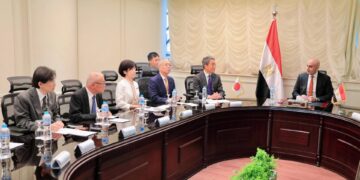 وزير التربية والتعليم يبحث مع وفد البرلمان الياباني وسفير اليابان لدى مصر سبل مواصلة تعزيز التعاون المشترك في مجال التعليم قبل الجامعي