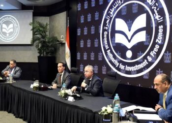 الهيئة العامة للاستثمار وجهاز تنمية التجارة الداخلية يبحثان حلولًا جذرية لتحديات بيئة الاستثمار