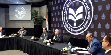 الهيئة العامة للاستثمار وجهاز تنمية التجارة الداخلية يبحثان حلولًا جذرية لتحديات بيئة الاستثمار