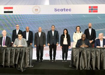رئيس الوزراء يشهد توقيع اتفاقيات التمويل المبدئية لمشروع «ڤالي للطاقة المستدامة» الذي تطوره شركة سكاتك النرويجية باستثمارات 1.8 مليار دولار