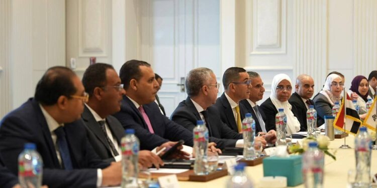 وزير الاستثمار و وزير الصناعة بجمهورية كوريا الجنوبية يوقعان بيانًا بشأن اتفاقية الشراكة الاقتصادية بين البلدين