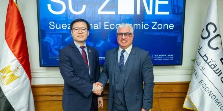 رئيس اقتصادية قناة السويس يلتقي وزير التجارة والصناعة والطاقة بكوريا الجنوبية لبحث التعاون المشترك