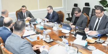 وزير الإسكان يلتقي رئيس المركز الوطني لاستخدامات أراضي الدولة لبحث عدد من الملفات المشتركة