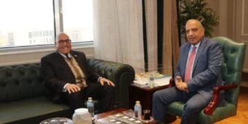 وزير الكهرباء ورئيس الهيئة العربية للتصنيع يشهدان توقيع بروتوكول تعاون لتأسيس شركة متخصصة في أعمال التشغيل والصيانة لأنظمة الطاقة الشمسية على أسطح المباني