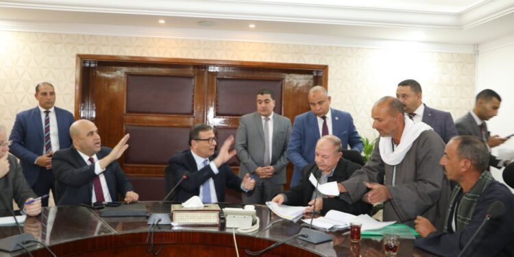 وزير الزراعة يصدر حزمة إجراءات لدعم مزارعي الإصلاح الزراعي .. وصرف الأسمدة فورا دون ربطها بأي مديونيات