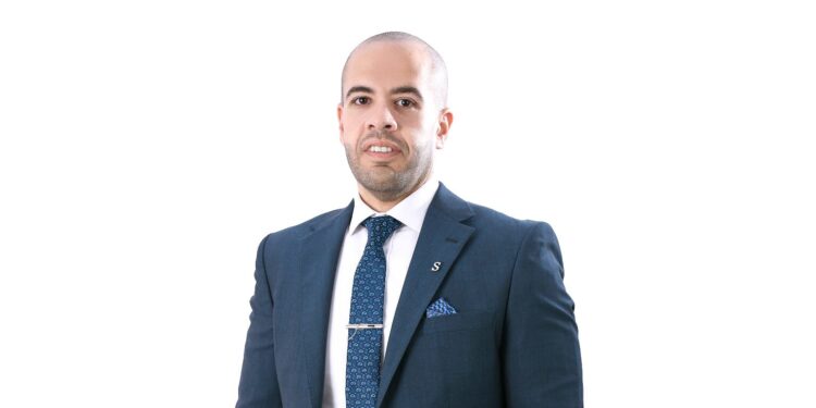 برلماني: يتقدم بطلب إحاطة بشأن إلغاء الإعفاء الجمركي والضريبي للهواتف المحمولة الواردة من الخارج