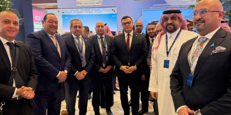 وزير الإسكان يشارك في منتدى مستقبل العقار 2026 بالرياض
