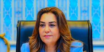 الانتهاء من الطلبات خلال 72 ساعة.. وزيرة التنمية المحلية تعلن توقيع عقود بين الهيئة العامة للمساحة ومراكز شبكات المرافق في 10 محافظات لتقنين أوضاع اليد 