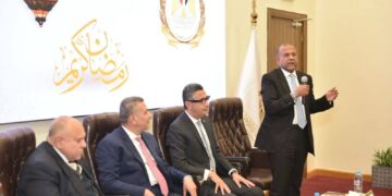 وزير التموين يعقد اجتماعًا موسعًا مع اتحاد الغرف التجارية وكبار المنتجين والسلاسل التجارية لتأمين احتياجات المواطنين خلال شهر رمضان 