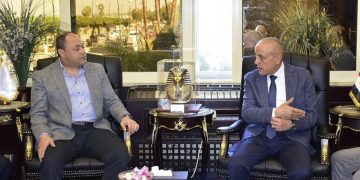  رئيس هيئة تنمية الصعيد يلتقي محافظ الأقصر لتعزيز التعاون بين الجانبين وتوقيع بروتوكولات تعاون مشتركة