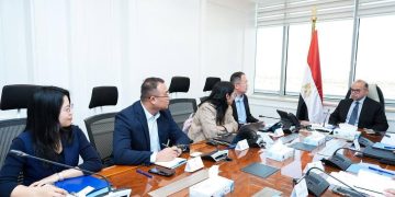 وزير الاستثمار يلتقي مسؤولي مجموعة «هيميلي» الصينية لبحث فرص إقامة مشروع صناعي فى مصر لإنتاج قوالب الإطارات والمكونات الصناعية