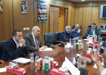 غرفة الصناعات النسيجية تناقش فرص تطوير القطاع وتحديات الأراضي والشهادات والفائدة.. وتبحث شراكات مع قطاع الأعمال