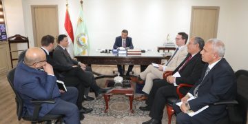 وزير الزراعة يبحث مع «باير العالمية» آفاق التعاون في البحوث التطبيقية وحماية المحاصيل