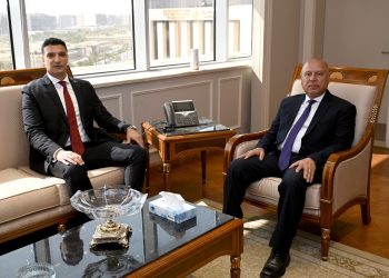 في أول تصريحاته .. وزير الصناعة يؤكد حرص الوزارة على النهوض بقطاع الصناعة والمضي قدماً في كافة الملفات 