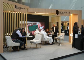 قبل ساعة من الإفتتاح .. اقبال كبير على معرض عقارات النيل بالدوحة