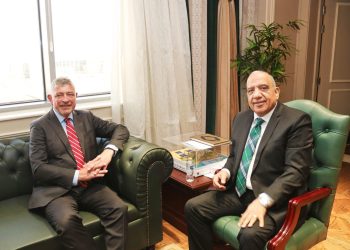 وزير الكهرباء يستقبل سفير الدانمارك بالقاهرة لبحث سبل دعم وتعزيز التعاون والفرص الاستثمارية فى مجالات الطاقات المتجددة