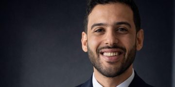 باهر عبد العزيز: الذهب يدخل مرحلة تسعير جيوسياسي جديدة