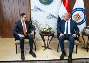 وزير البترول والثروة المعدنية يبحث مع شركة هاربر إنرجي تطورات زيادة إنتاج الغاز في حقل دسوق