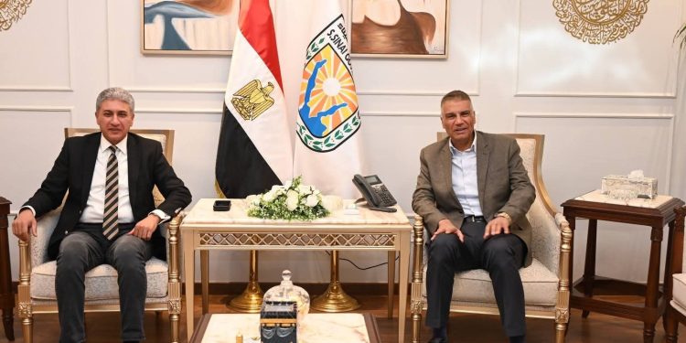 في زيارته لشرم الشيخ مع المستثمرين السياحيين: وزير السياحة والآثار يلتقي بمحافظ جنوب سيناء لبحث سبل تعزيز التعاون لدعم القطاع السياحي