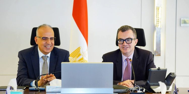 وزيرا التخطيط والموارد المائية والري يناقشان مقترح الخطة الاستثمارية لوزارة الري للعام المالي القادم 2026 / 2027