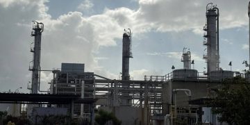 د. منال عوض: 97 منشأة صناعية مرتبطة بالشبكة القومية لرصد الانبعاثات الصناعية على مستوى الجمهورية تمثل 502 مدخنة