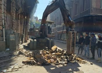 بتمويل من الخطة الاستثمارية للوزارة: وزيرة التنمية المحلية والبيئة تعلن بدء تنفيذ أعمال المرافق بالمرحلة الثانية لتطوير منطقة العتبة بالقاهرة 