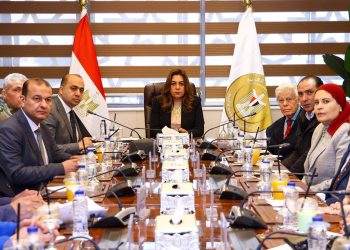 وزيرة التنمية المحلية: توجه بدراسة مد مدة التراخيص الخاصة بمزاولة أنشطة إدارة المخلفات غير الخطرة لفترة أطول