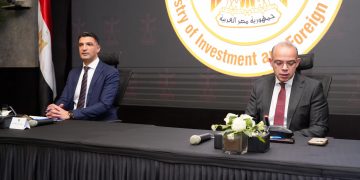 وزيرا الصناعة والاستثمار يبحثان مع عدد من بنوك الاستثمار تحديد مسارات تمويل مبتكرة لدعم الصناعة