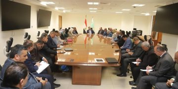 وزير الزراعة يجتمع مع قيادات الطب البيطري بالمحافظات.. ويؤكد: الطبيب البيطري خط الدفاع الأول عن صحة الإنسان والغذاء