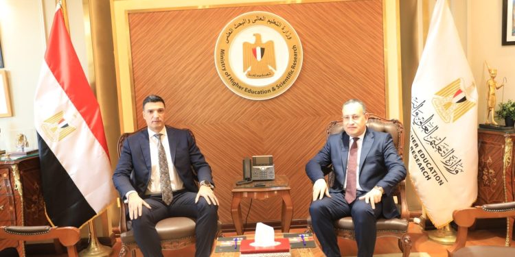 وزيرا التعليم العالي والصناعة يبحثان سبل تعزيز التعاون بين الوزارتين لترجمة الأبحاث العلمية لنتائج تسهم في خدمة المجتمع الصناعي
