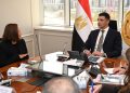 وزير الصناعة يبحث مع جنرال موتورز خططها التوسعية لتعزيز تنافسية صناعة السيارات في مصر