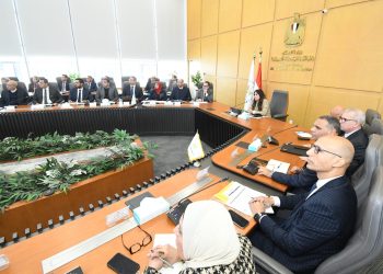 وزيرة الإسكان: توجه بتعظيم الإيرادات وإجراء حصر بكافة الأراضى الشاغرة بالمدن الجديدة لطرحها و الاستفادة منها