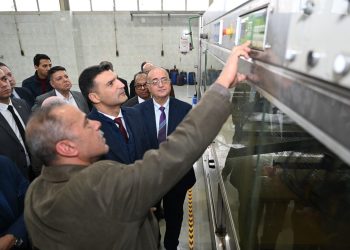 وزير الصناعة يزور مدينة الجلود بالروبيكي لمتابعة سير العمل ويتفقد مدبغتين و3 مصانع للمنتجات تامة الصنع والمركز التكنولوجي لدباغة الجلود بالمدينة