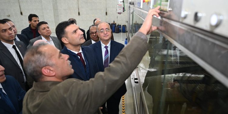 وزير الصناعة يزور مدينة الجلود بالروبيكي لمتابعة سير العمل ويتفقد مدبغتين و3 مصانع للمنتجات تامة الصنع والمركز التكنولوجي لدباغة الجلود بالمدينة