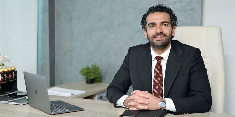 كريم عابدين يستعرض رؤيته للاستثمار العقاري ويطرح 6 عوامل رئيسية تدعم قرارات الشراء حاليًا