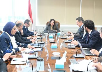 وزيرة الإسكان تبحث مع المدير الإقليمي لمنطقة جنوب وشرق المتوسط بالبنك الأوروبي لإعادة الإعمار والتنمية تعزيز أوجه التعاون المشترك
