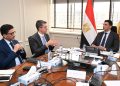 وزير الصناعة يبحث مع وفد البنك الدولي ومؤسسة التمويل الدولية سبل دعم المشروعات الصناعية في مصر