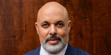 رئيس شعبة الذهب: المعدن النفيس يتراجع 23.6% بأكثر من 1272 دولارا منذ بداية حرب إيران