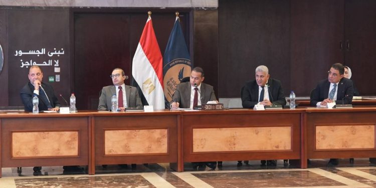 رئيس الرقابة المالية يبحث مع شركات التمويل العقاري تطوير النشاط وزيادة كفاءته ضمن لقاءاته مع أطراف السوق