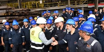 وزير الصناعة يتفقد عدداً من المصانع المتخصصة في الحديد والصلب بمحافظة السويس ويعقد مؤتمراً صحفياً لعرض خطة الوزارة للتغلب على تحديات الصناعة الوطنية