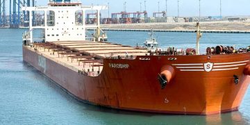 ميناء شرق بورسعيد يستقبل السفينة MV PAROSHIP أكبر سفينة صب جاف ترسو في ميناء مصري على رصيف محطة سكاي بورتس