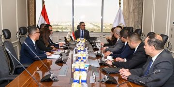 وزير التموين يجتمع مع مسؤولي شركة مايكروسوفت العالمية لبحث سبل تعزيز التحول الرقمي وتطوير منظومة الخدمات التموينية