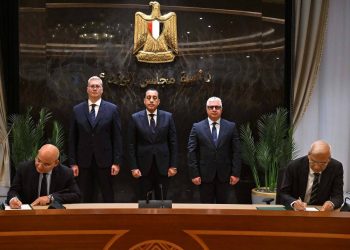 باستثمارات 525 مليون دولار .. رئيس الوزراء يشهد توقيع عقد إنشاء مشروع إندوراما مصر للأسمدة بالمنطقة الاقتصادية لقناة السويس