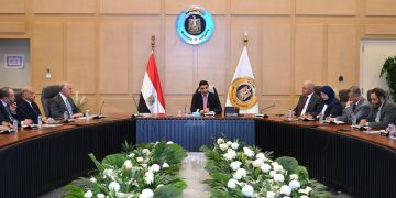 وزير الصناعة يبحث مع اتحاد الصناعات المصرية وجهاز مشروعات الخدمة الوطنية سبل مضاعفة صادرات الرخام والجرانيت خلال الفترة المقبلة