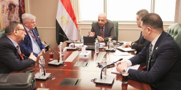 وزير الكهرباء يبحث مع مسئولي شركة «باوكو» الألمانية التعاون في مجالات توطين صناعة مواسير وأنابيب الضغط